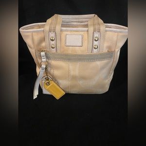 COACH HAMPTON 201 SIGNATURE SORIBBLE WHITE LEATHER SMALL TOTE BAG HANDBAG